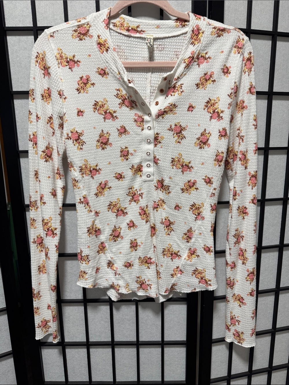 Free People Intimately One of the Girls Floral Henley Thermal Top Size L - Picture 3 of 10